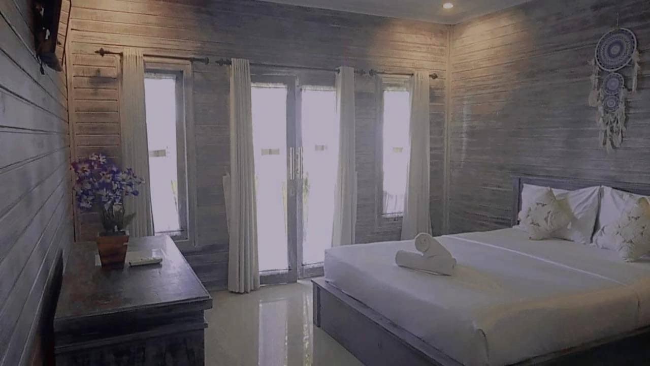 Sarinah Beach - Bistro & Bungalow Batununggul ภายนอก รูปภาพ