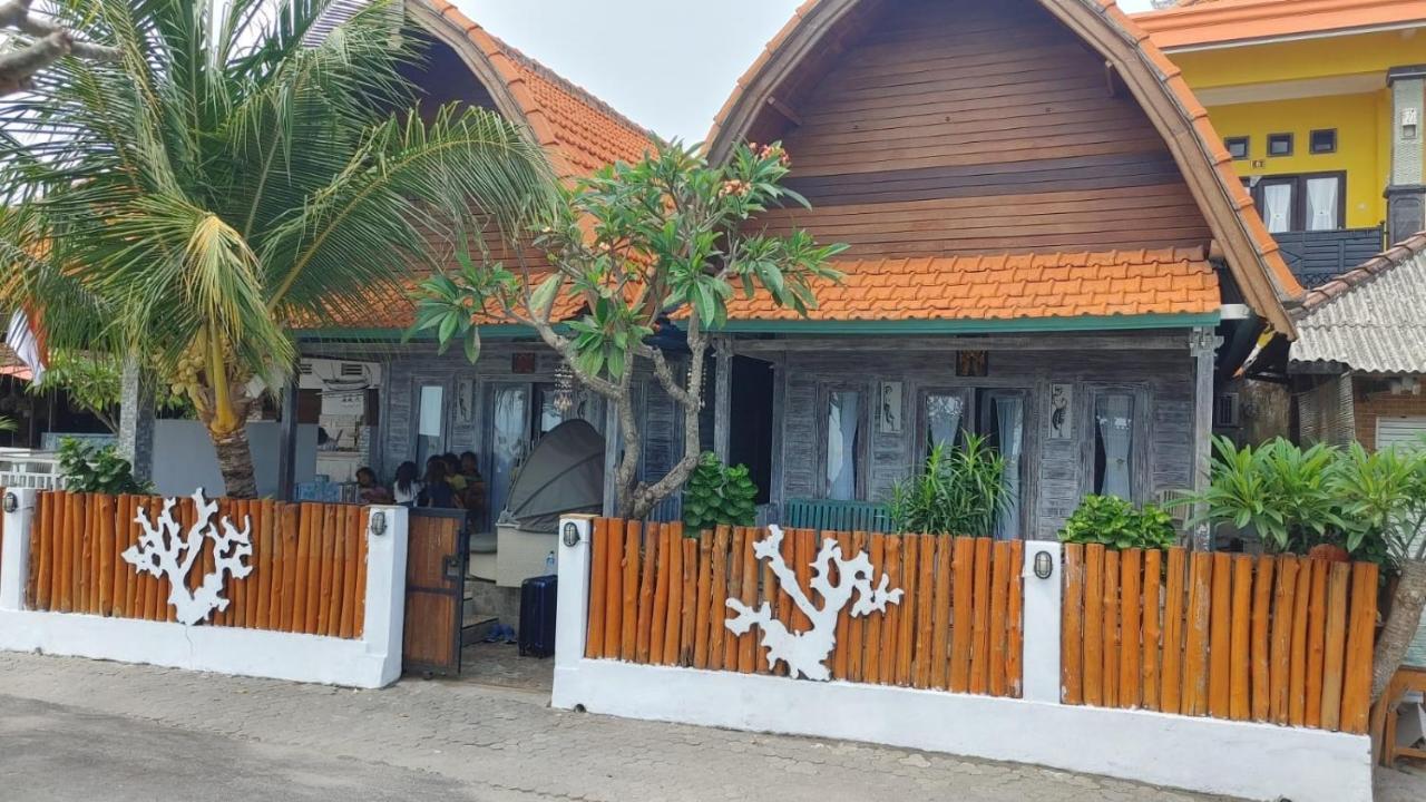 Sarinah Beach - Bistro & Bungalow Batununggul ภายนอก รูปภาพ